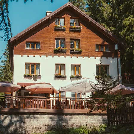 Kuker Hut - кукер Lodge
